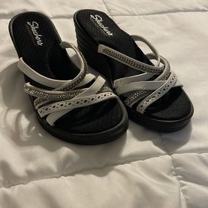 Sketchers memory foam wedge sandals NWOT